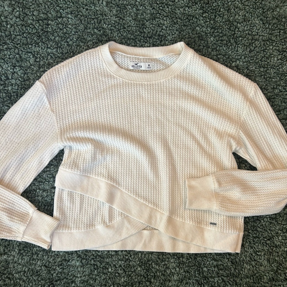 HOLLISTER Women’s Soft White Sweater
